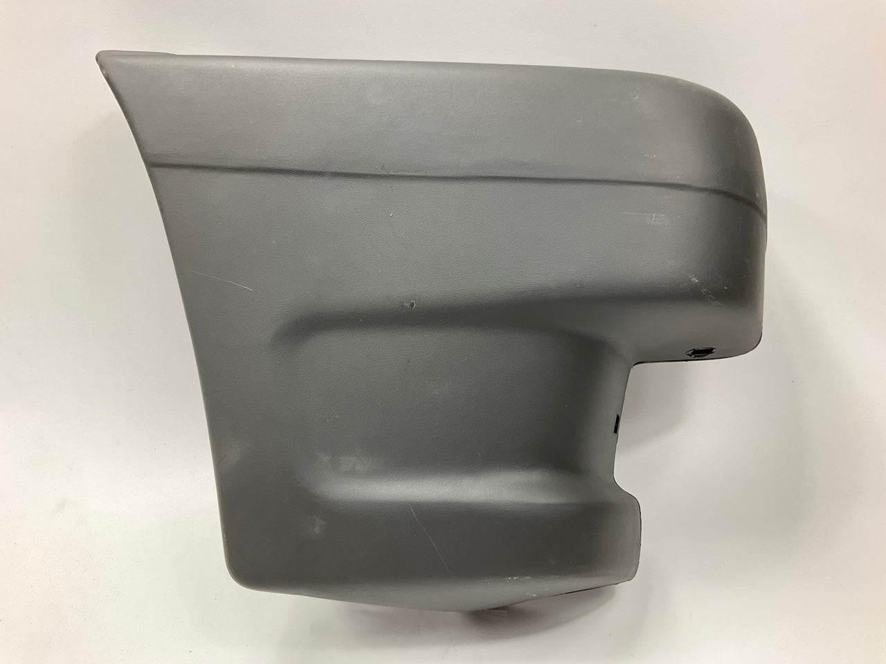 NEW AFTERMARKET Front Right Bumper End For1987-1989 Mazda B2200 B2600