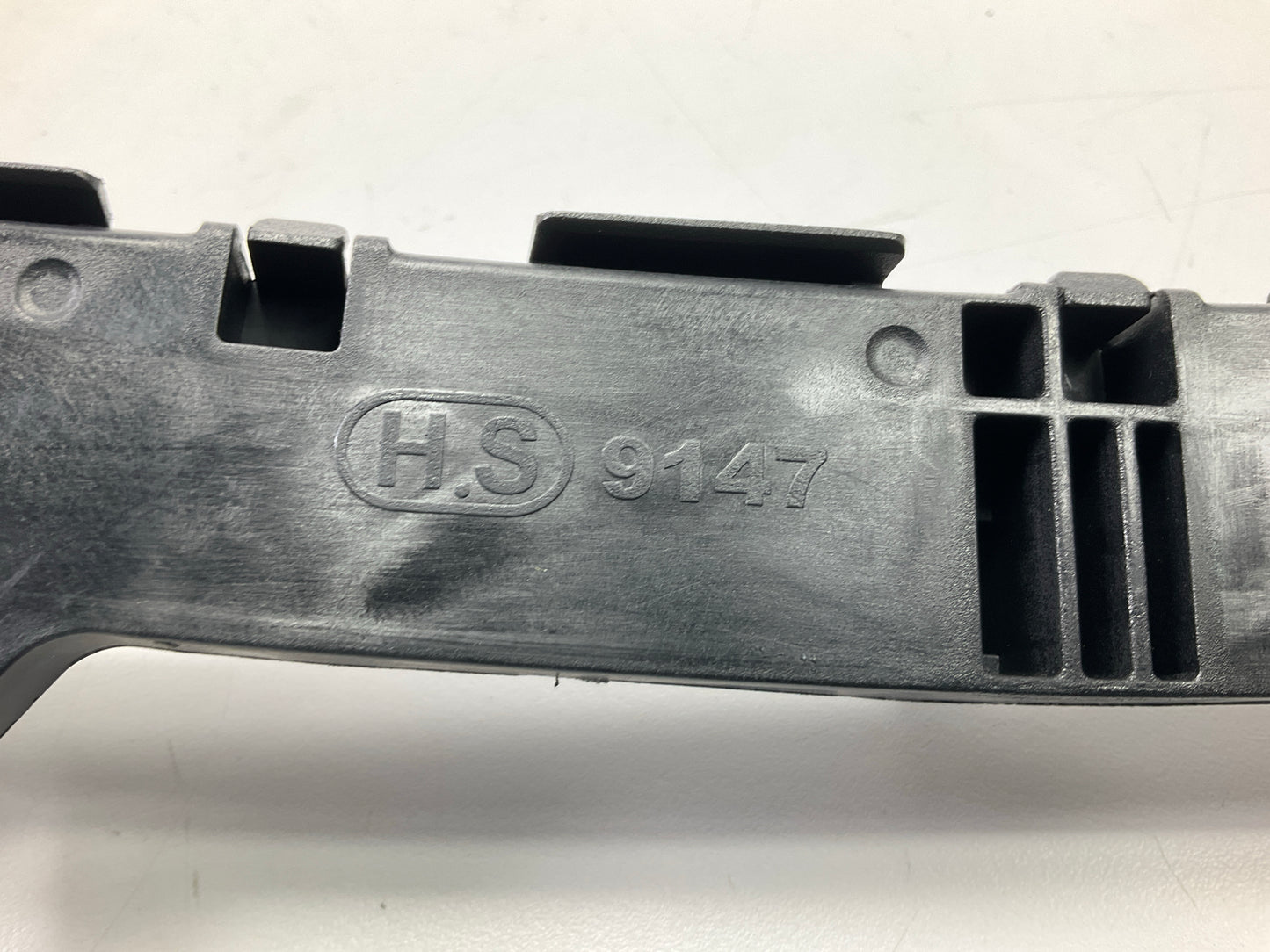 NEW AFTERMARKET - Rear Right Bumper Bracket Retainer For 2009-2013 Mazda 6