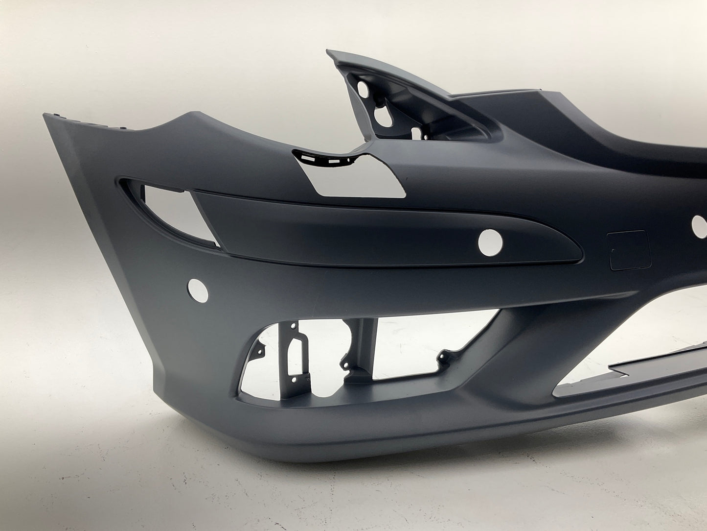 NEW AFTERMARKET - Front Bumper Cover 2006-2010 Mercedes R350, 2006-07 R500 WAGON