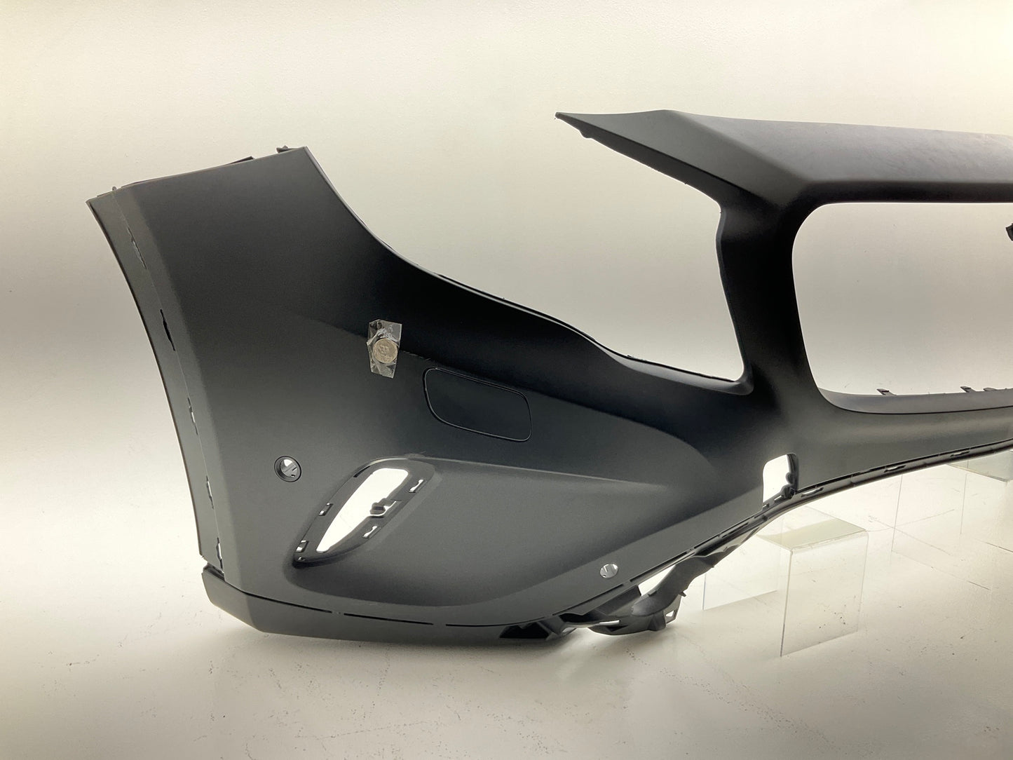 NEW AFTERMARKET Front Bumper Cover, Minor Scratches For 2015-17 Mercedes GLA250