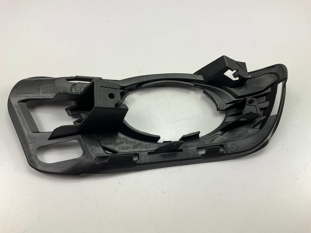 AFTERMARKET Front Left Drivers Side Bumper Grille Insert 08-11 Mercedes C-Class