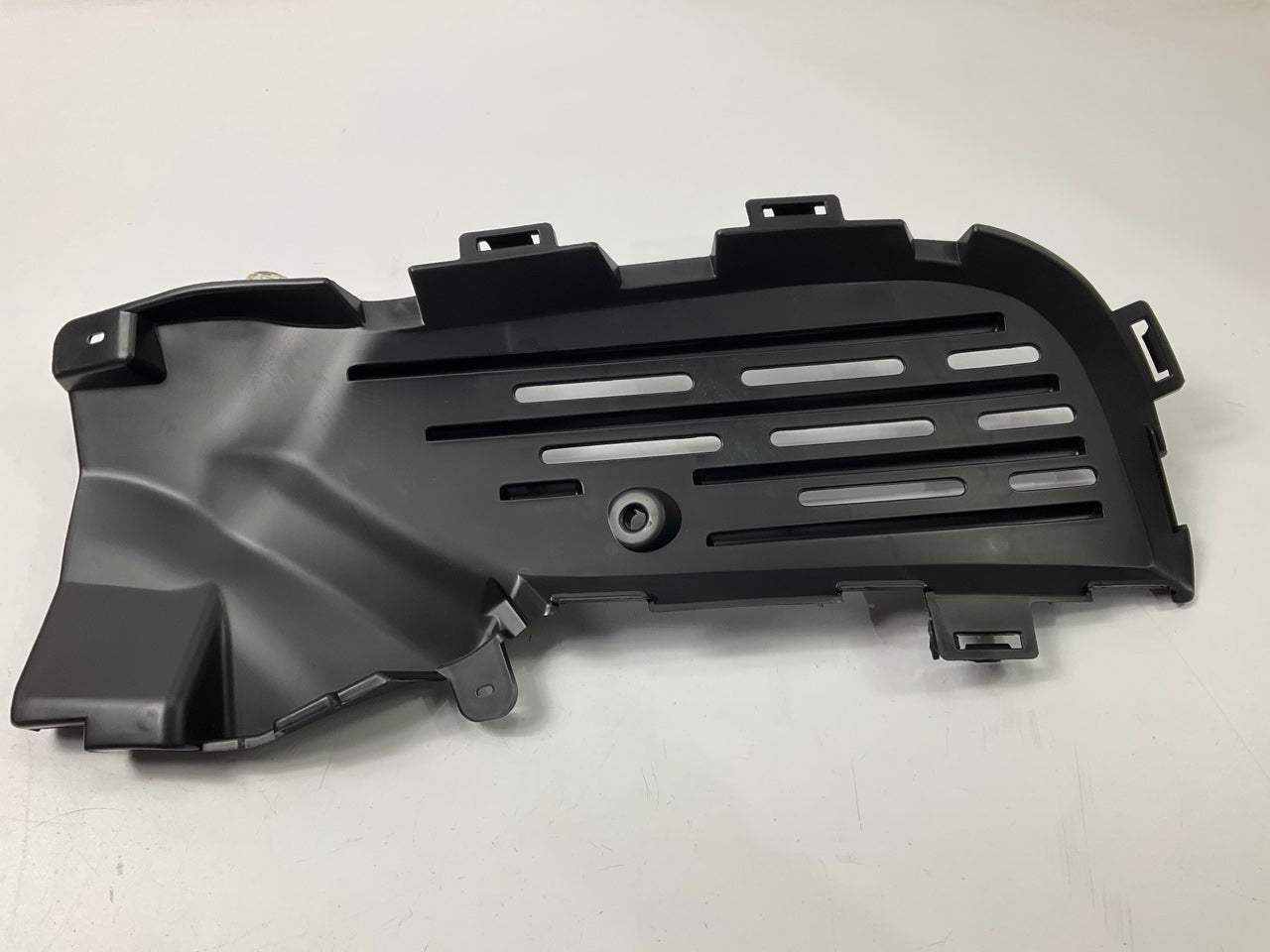 NEW - AFTERMARKET MB1038146 Bumper Grille Insert Front Left Drivers Side