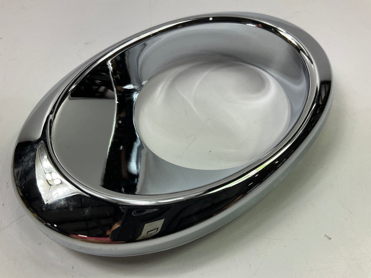 AFTERMARKET Front Left Fog Light Bezel For 2010-2013 Mercedes-benz E350
