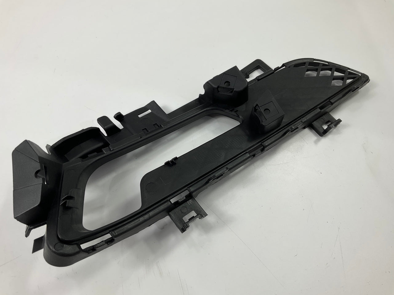 NEW AFTERMARKET Front Fog Light Trim Bezel Left Side 2010-2013 Mercedes E350