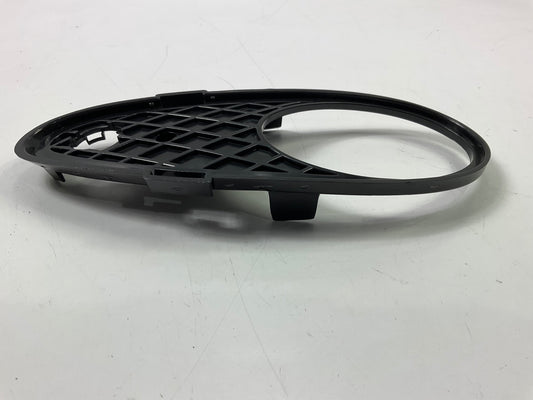 AFTERMARKET Front Right Fog Side Light Bezel For 2001-2007 Mercedes-benz C-Class