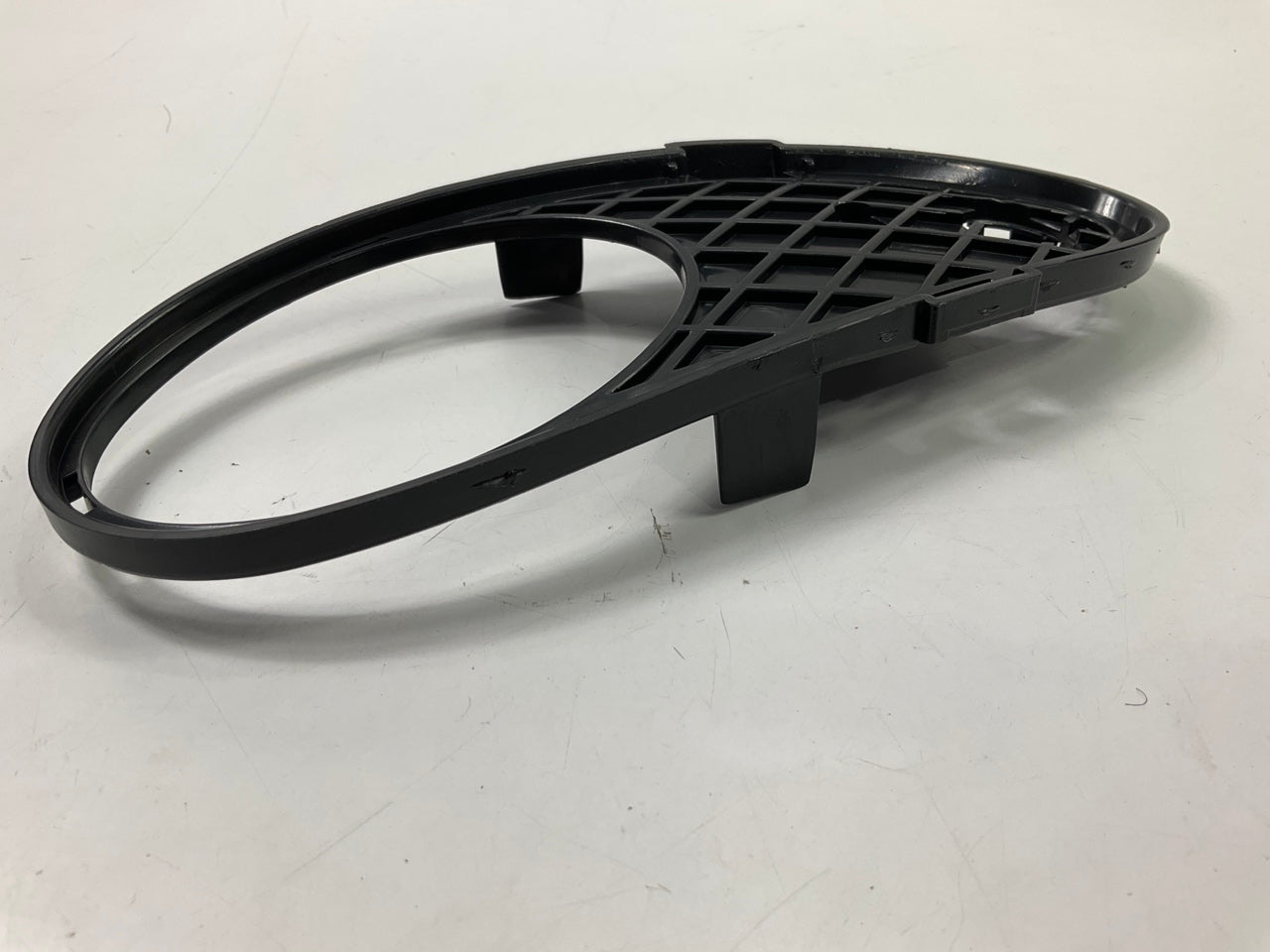 AFTERMARKET Front Right Fog Side Light Bezel For 2001-2007 Mercedes-benz C-Class