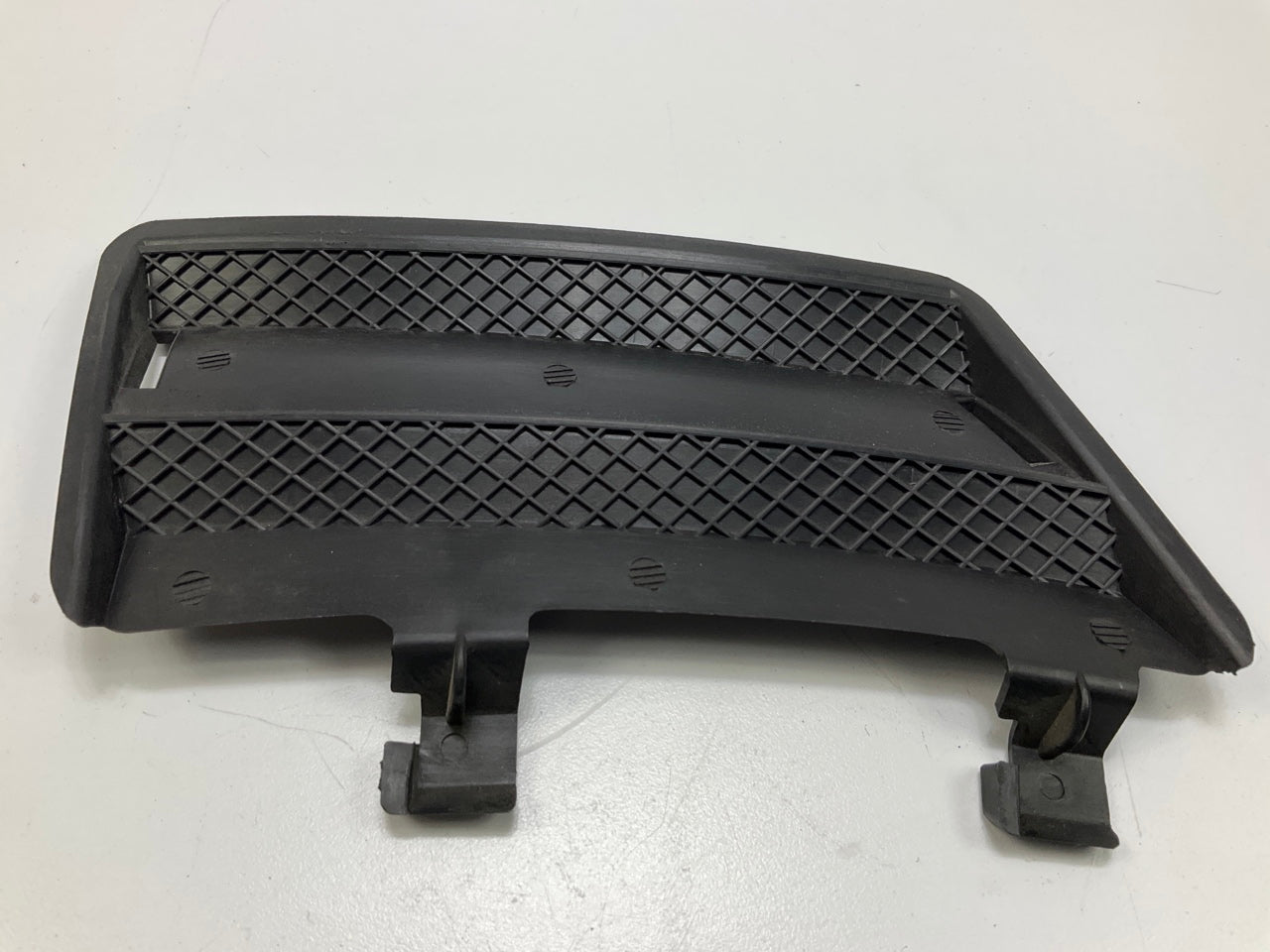 MB1088105 Bumper To Body Filler Panel, Front Left 2010-13 Mercedes-Benz E63 AMG