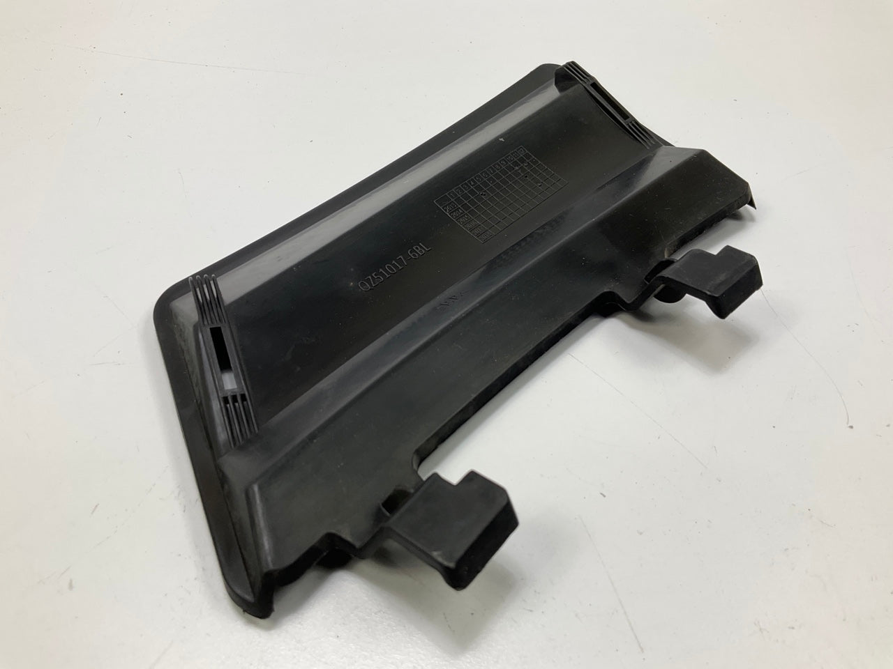 MB1088105 Bumper To Body Filler Panel, Front Left 2010-13 Mercedes-Benz E63 AMG