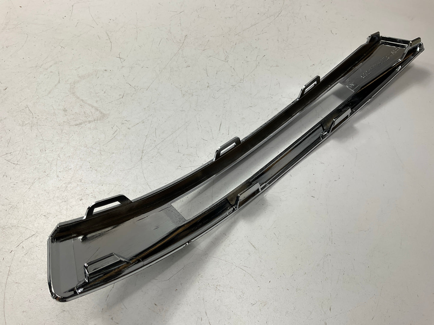 NEW AFTERMARKET Front Right Fog Light Lamp Moulding Trim 12-15 C63 AMG