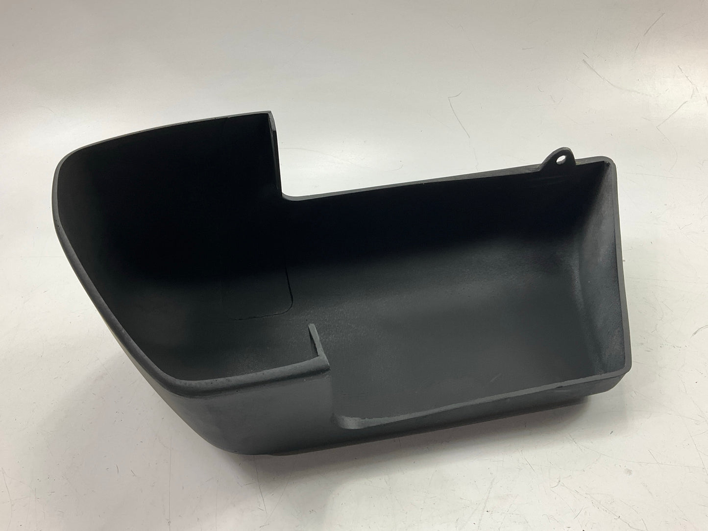 AFTERMARKET - MB1104107 Rear Left Outer Bumper End Cap