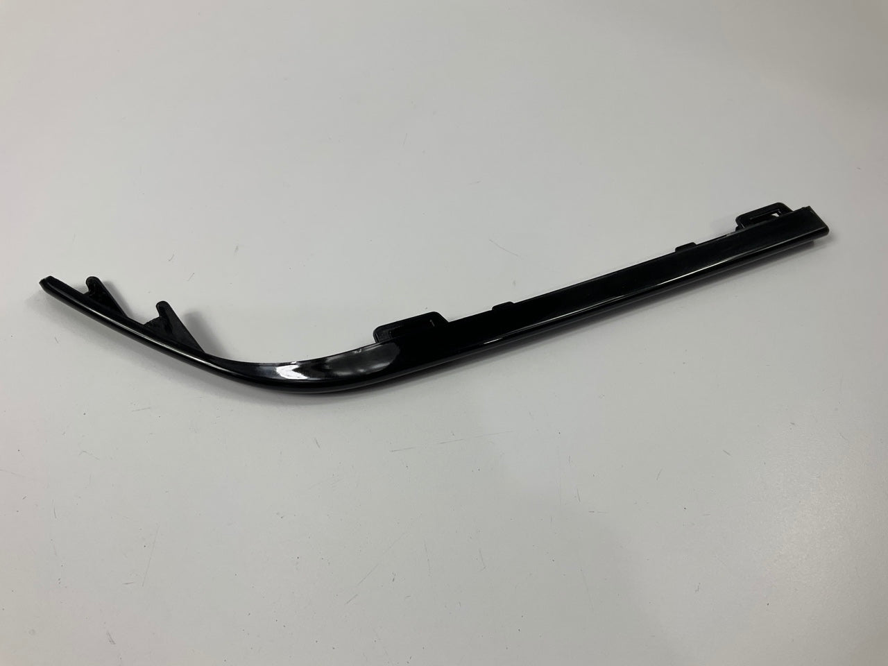 NEW AFTERMARKET Rear Left Bumper Trim Moulding 15-17 Mercedes-Benz C-CLASS