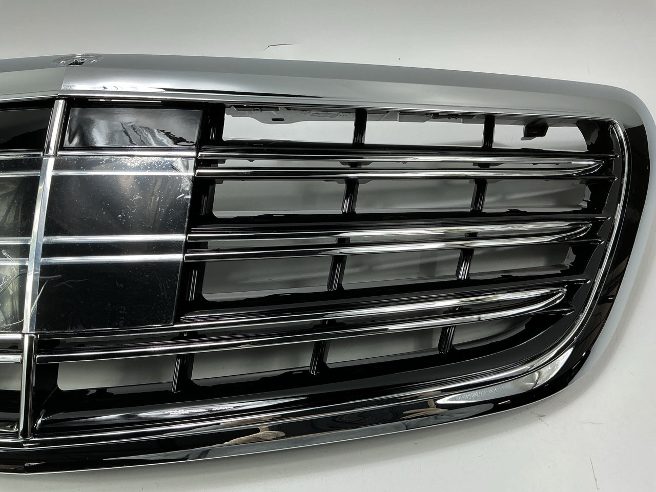 AFTERMARKET - Front Chrome Grille For 2015-2017 Mercedes-Benz S600 W/night View