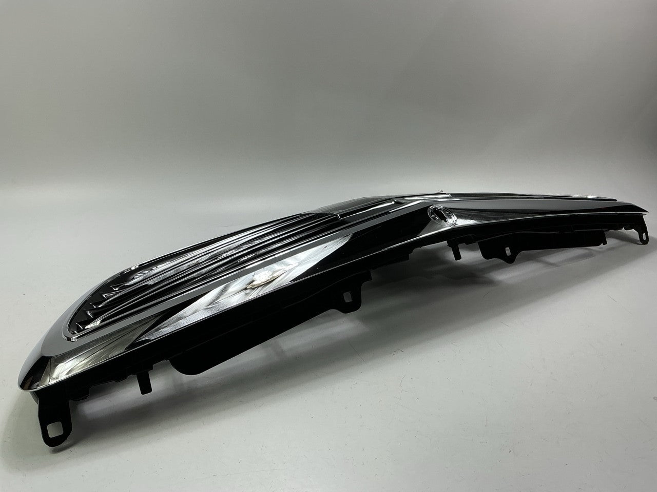 AFTERMARKET - Front Chrome Grille For 2015-2017 Mercedes-Benz S600 W/night View