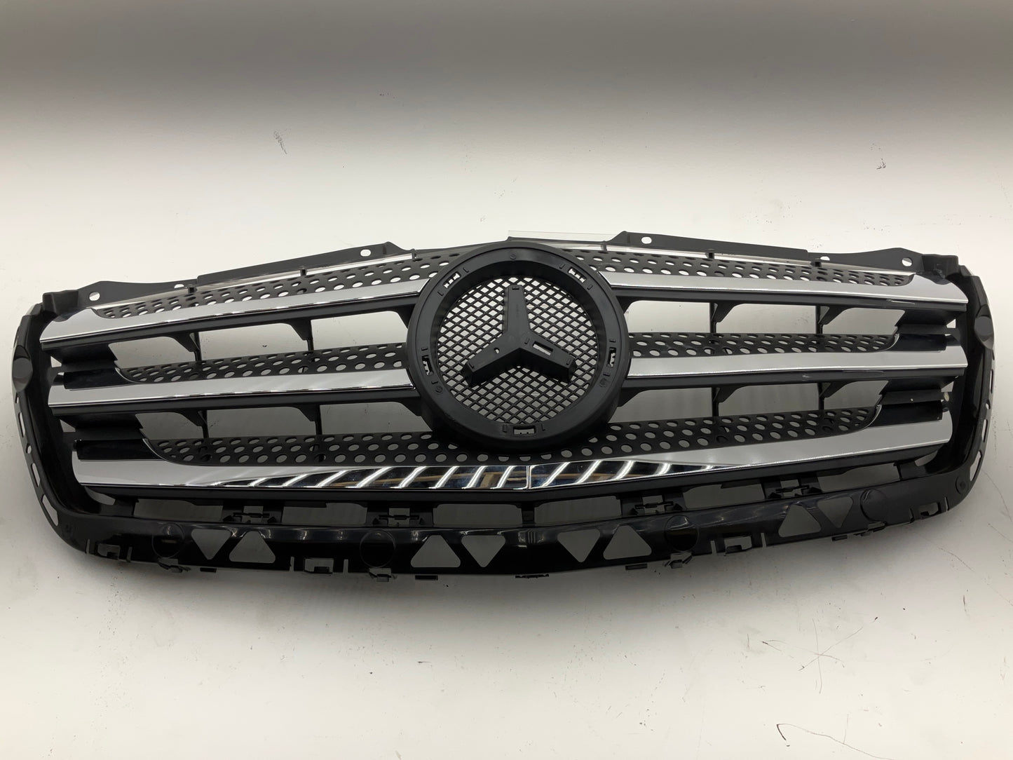 NEW AFTERMARKET - Front Grille For 2014-2018 Mercedes-Benz Sprinter 2500 3500