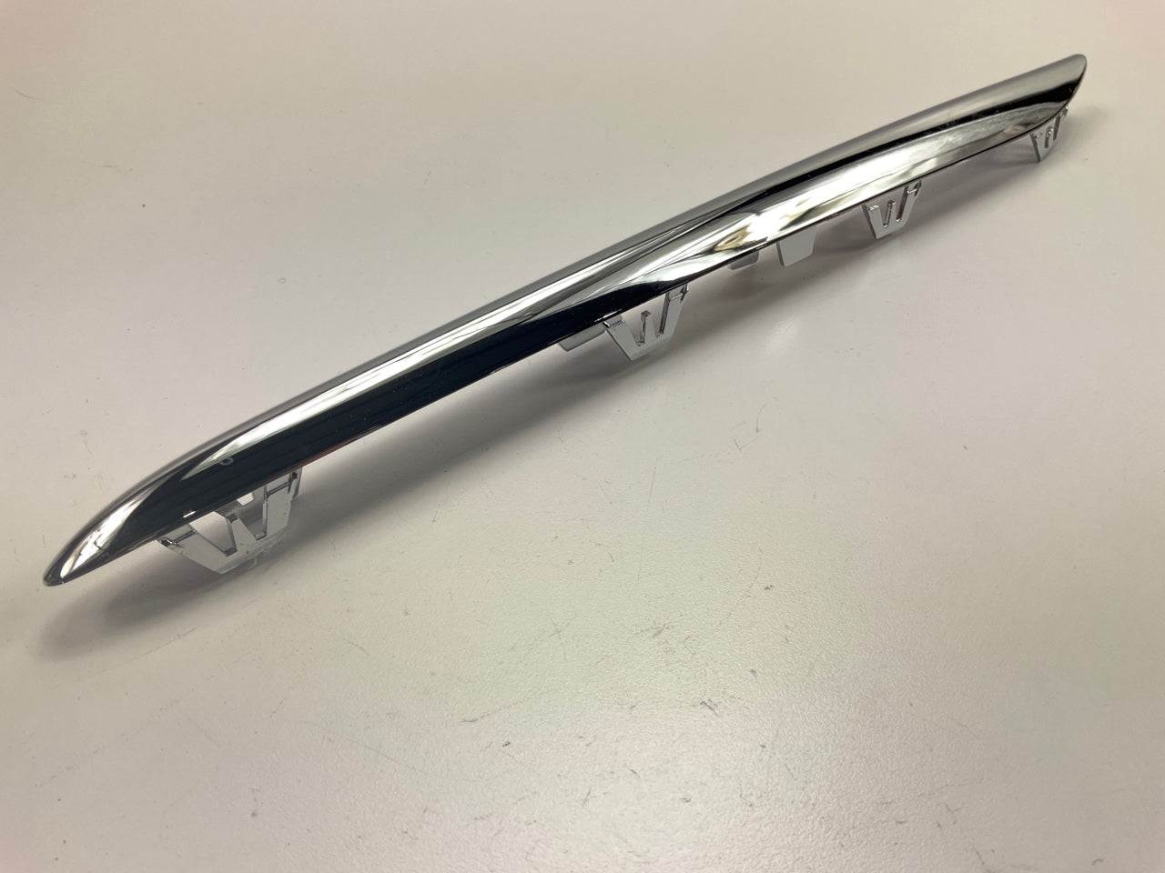 AFTERMARKET MB1212101 LEFT Grille Molding Trim CHROME For 14-18 Mercedes CLA250