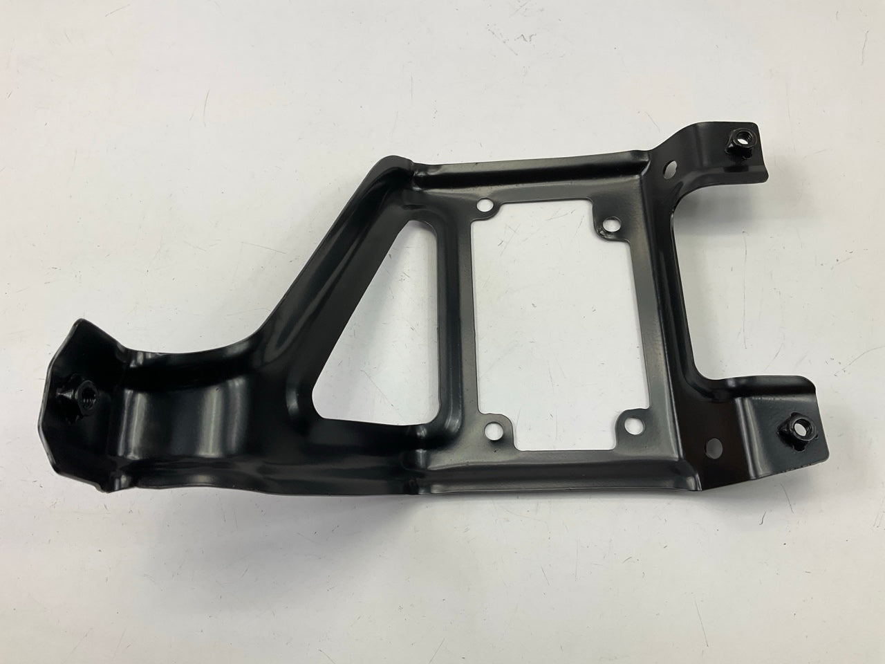 NEW AFTERMARKET CENTER Radiator Support For 10-11 Mercedes Benz E350