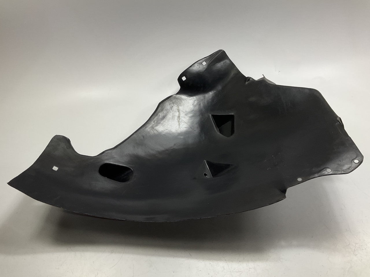 NEW AFTERMARKET MB1249150 Front Right Side Rear Section Fender Liner