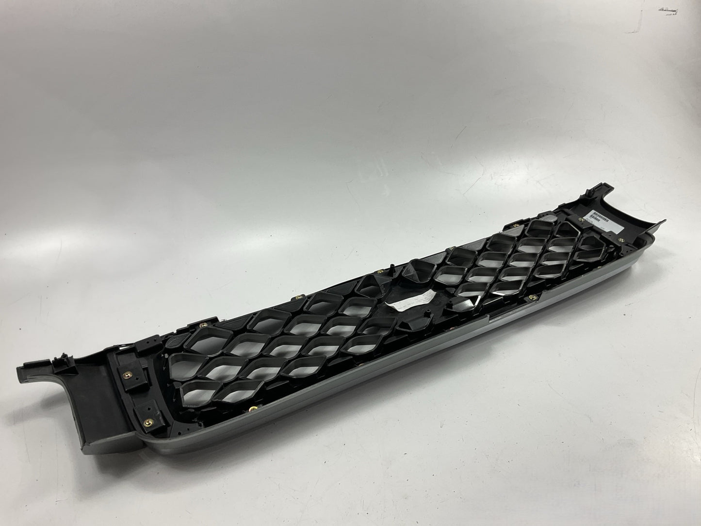 NEW AFTERMARKET Front Gray & Chrome Grille For 1999-2001 Nissan Pathfinder