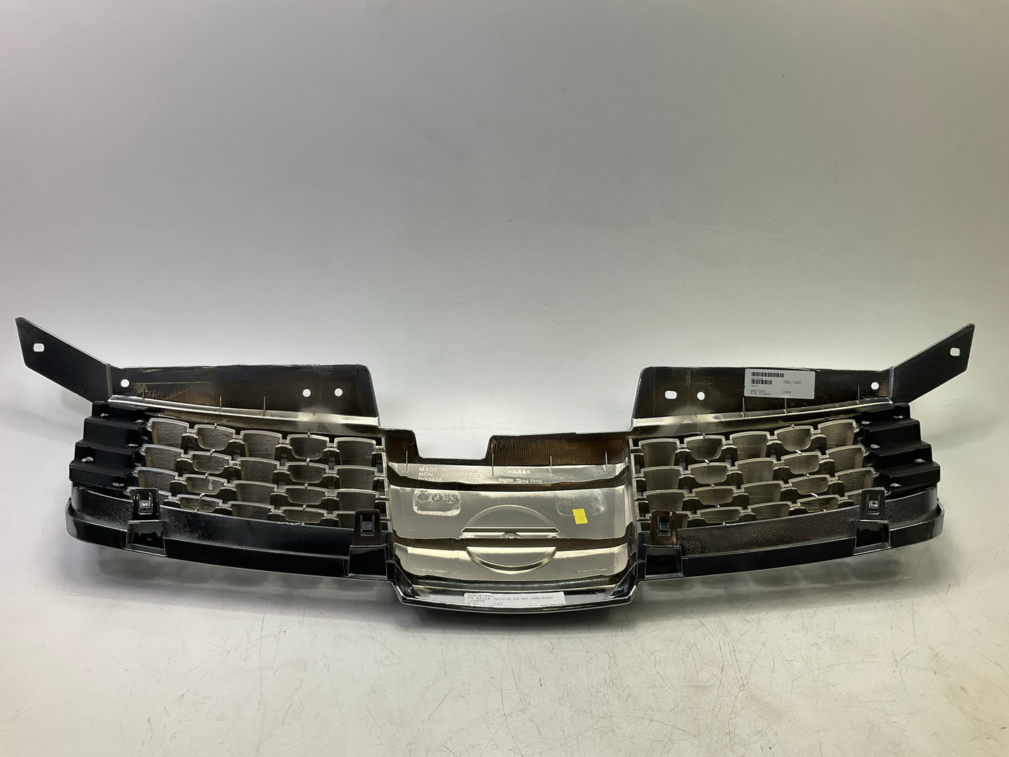 NEW AFTERMARKET NI1200203 Chrome Plastic Grille For 2004-2006 Nissan Maxima