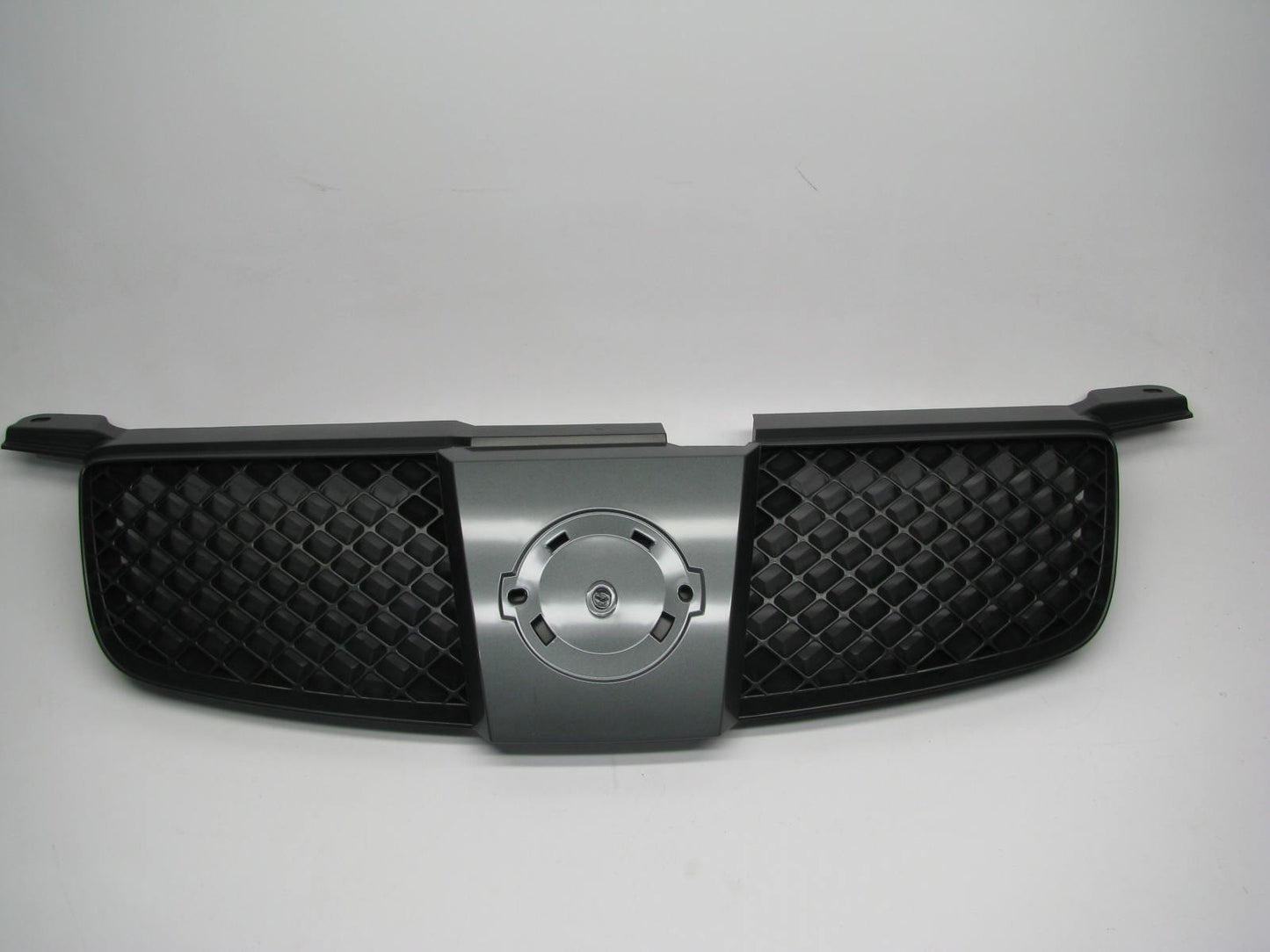 NEW - AFTERMARKET Front Grille NI1200216 For 2004-2006 Nissan Sentra