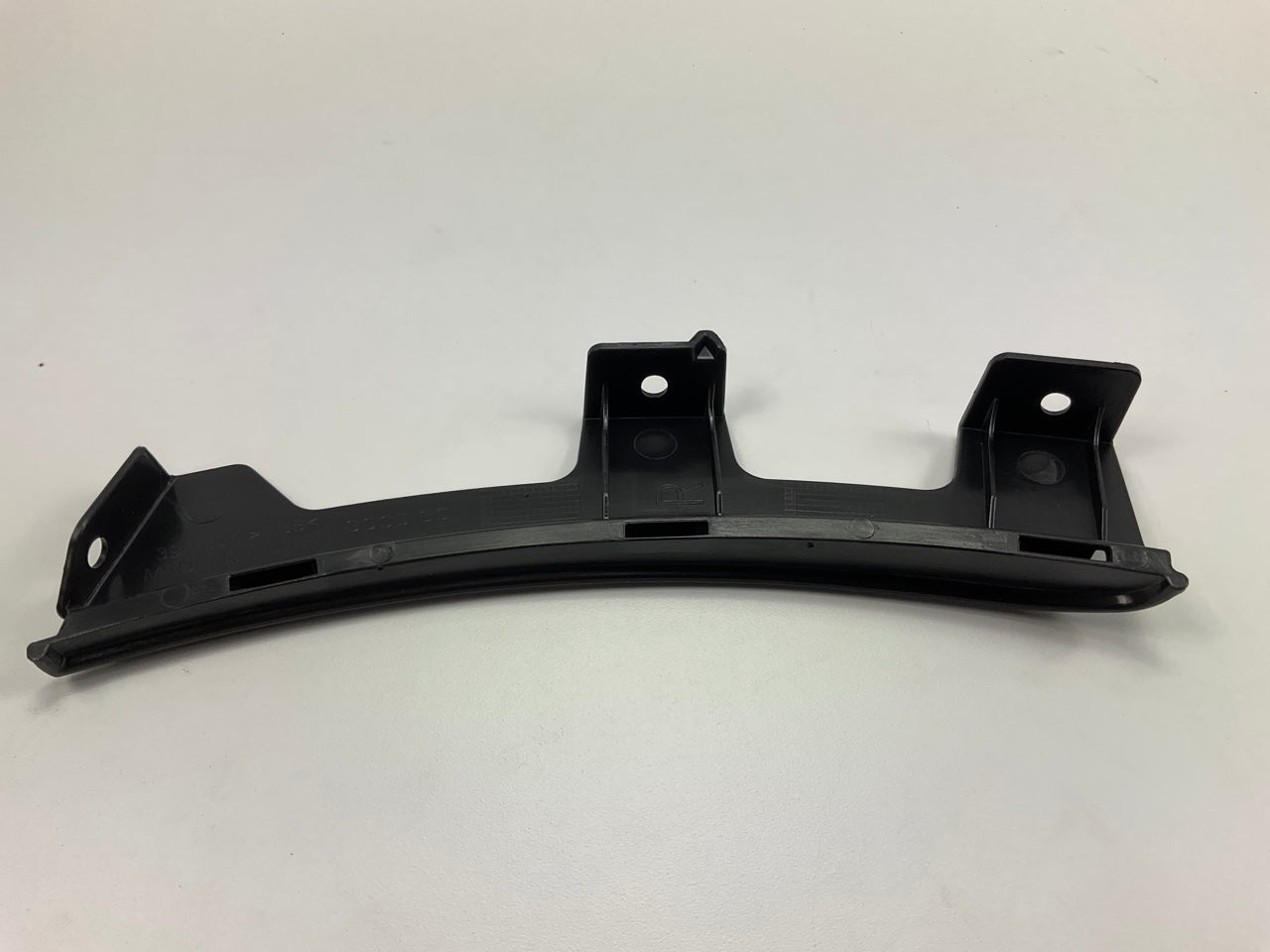 NEW AFTERMARKET Rear Right Bumper Trim For 2015-2018 Porshe Macan