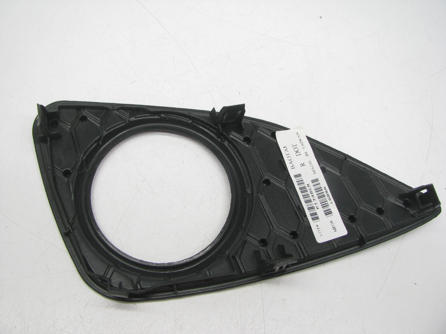 PT740CR Replacement Front Right Fog Lamp Bumper Insert For 2012-14 Toyota Yaris