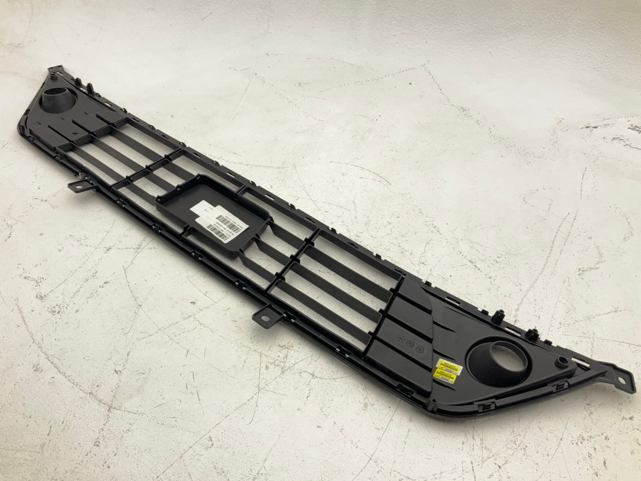 NEW AFTERMARKET RK01530026Q Bumper Face Bar Grille For 2020-22 Kia Niro