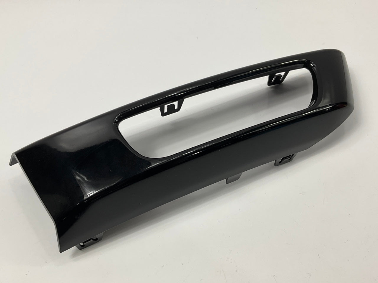 NEW - AFTERMARKET RO1039103 Fog Lamp Bezel Cover Front Lower Right