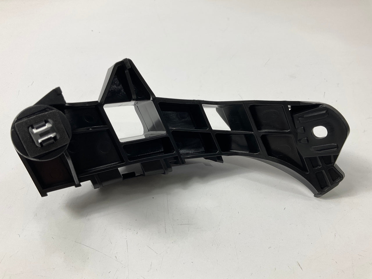 Rear Bumper Cover Right Passengers Side Retainer Bracket  For 2011-2015 Scion Xb