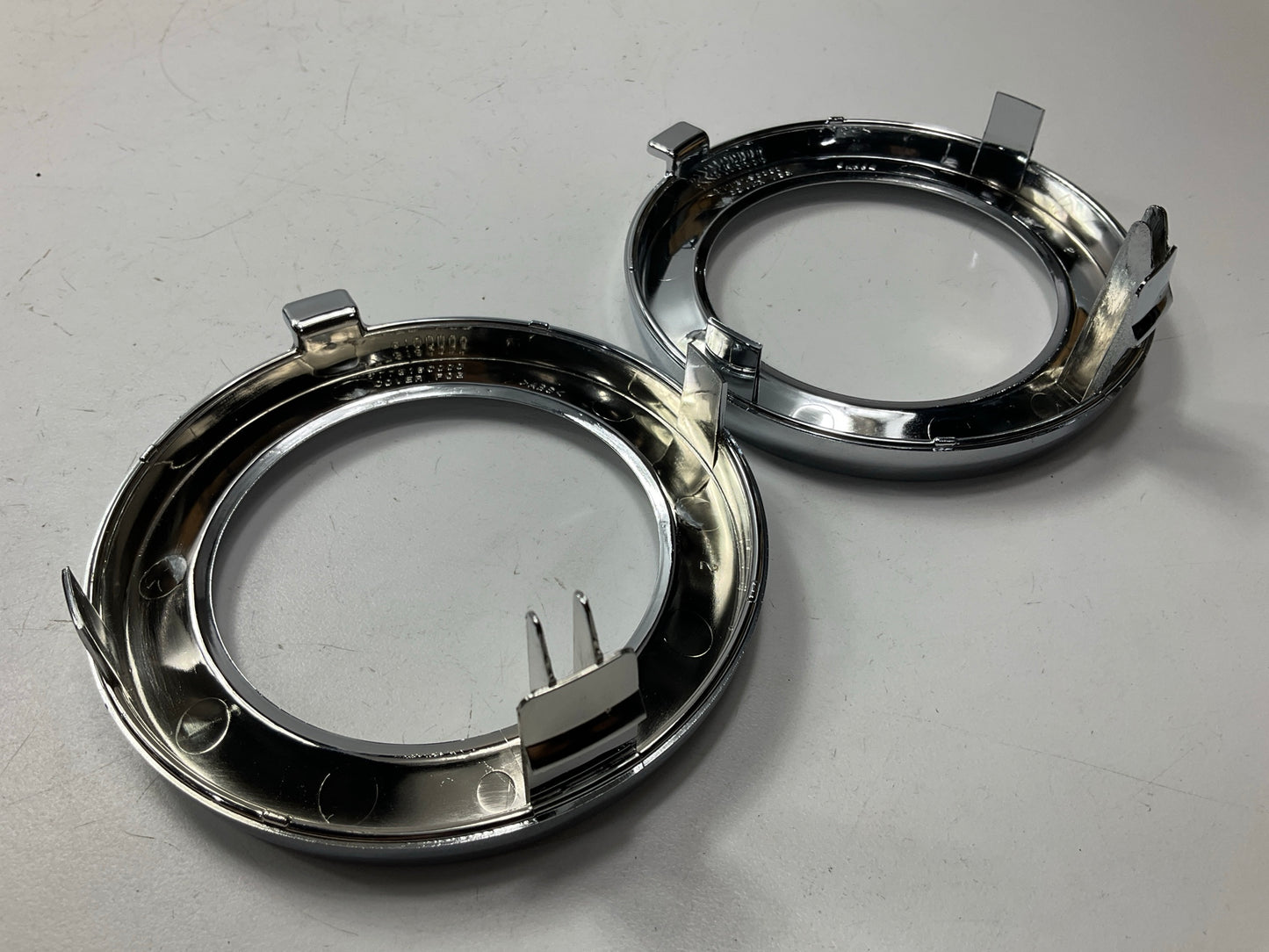 (2) NEW AFTERMARKET Chrome Fog Light Lamp Trim Cover For 09-13 Subaru Forester