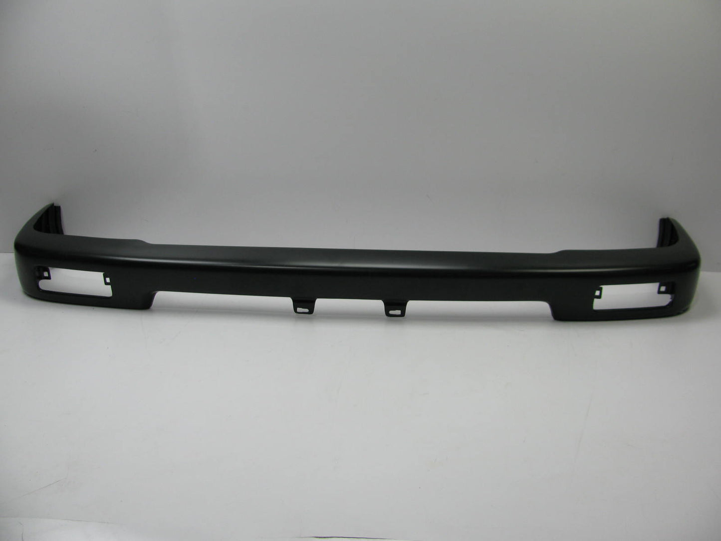 TO1002101 Front Replacement Steel Primed Bumper For 1989-91 Toyota Pickup RWD