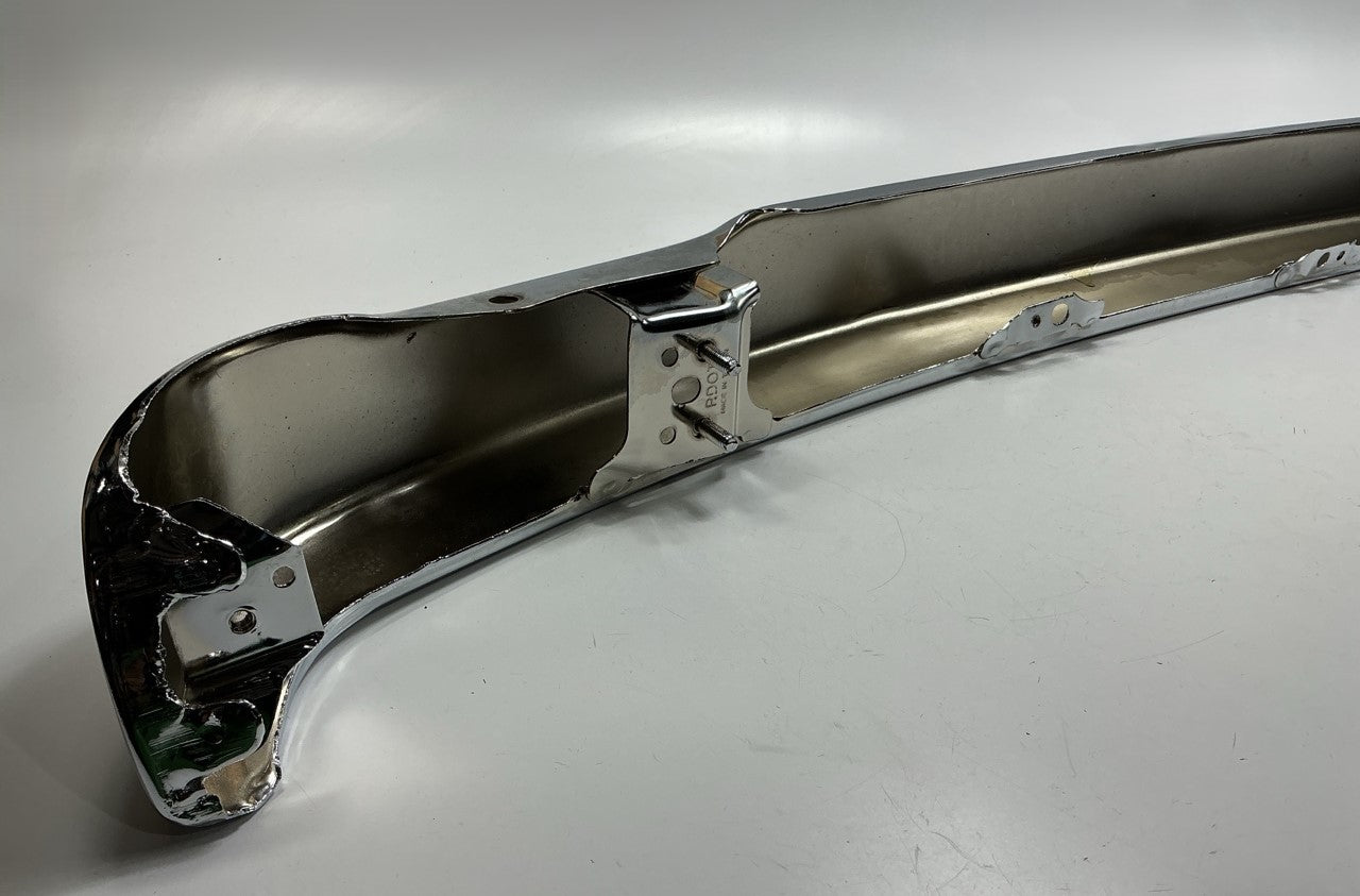 NEW AFTERMARKET Bumper Trim For 1998-2000 Toyota Tacoma 2WD ONLY Front Center