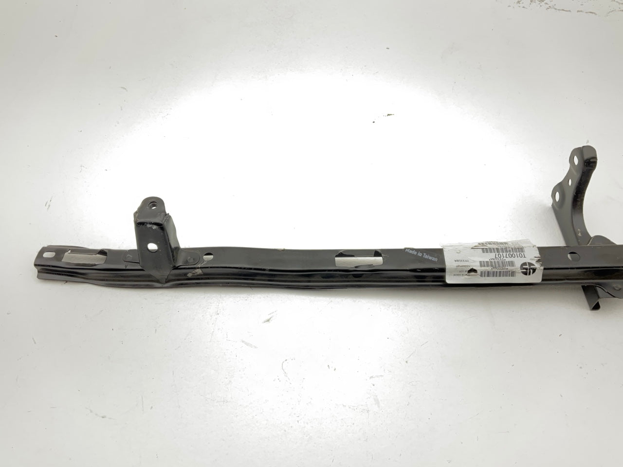 NEW AFTERMARKET Front Upper Face Bar Bumper Bracket For 2002-2006 Camry