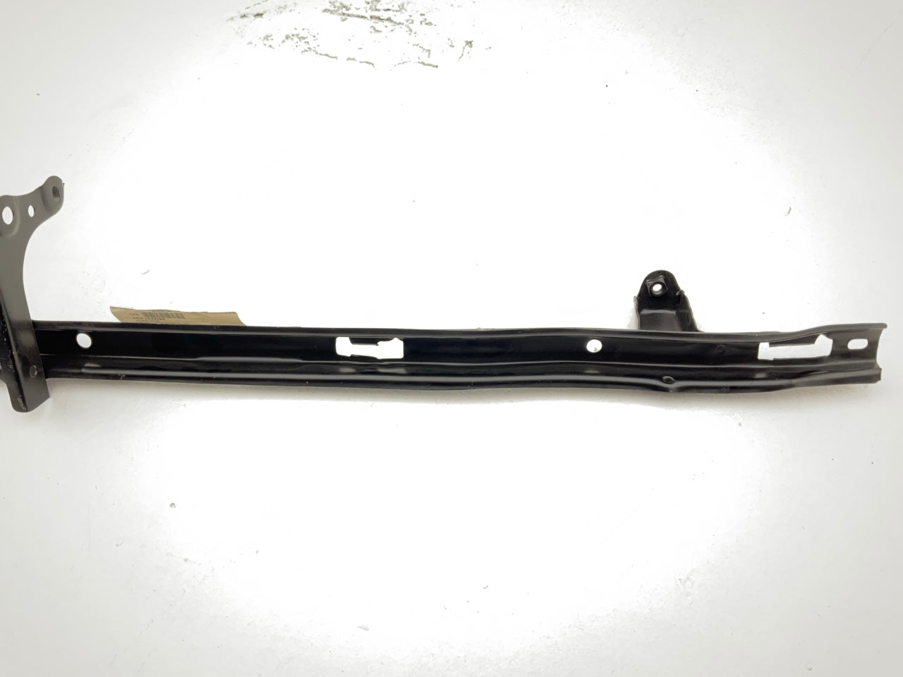 NEW AFTERMARKET Front Upper Face Bar Bumper Bracket For 2002-2006 Camry