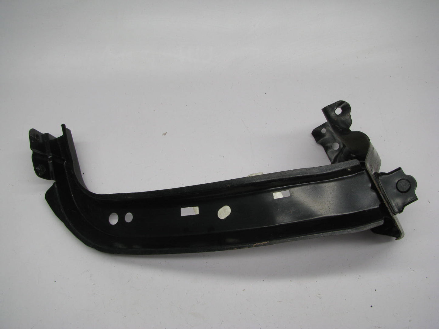 NEW AFTERMARKET - TO1032107 FRONT LEFT Bumper Cover Retainer For 05-07 Sequoia