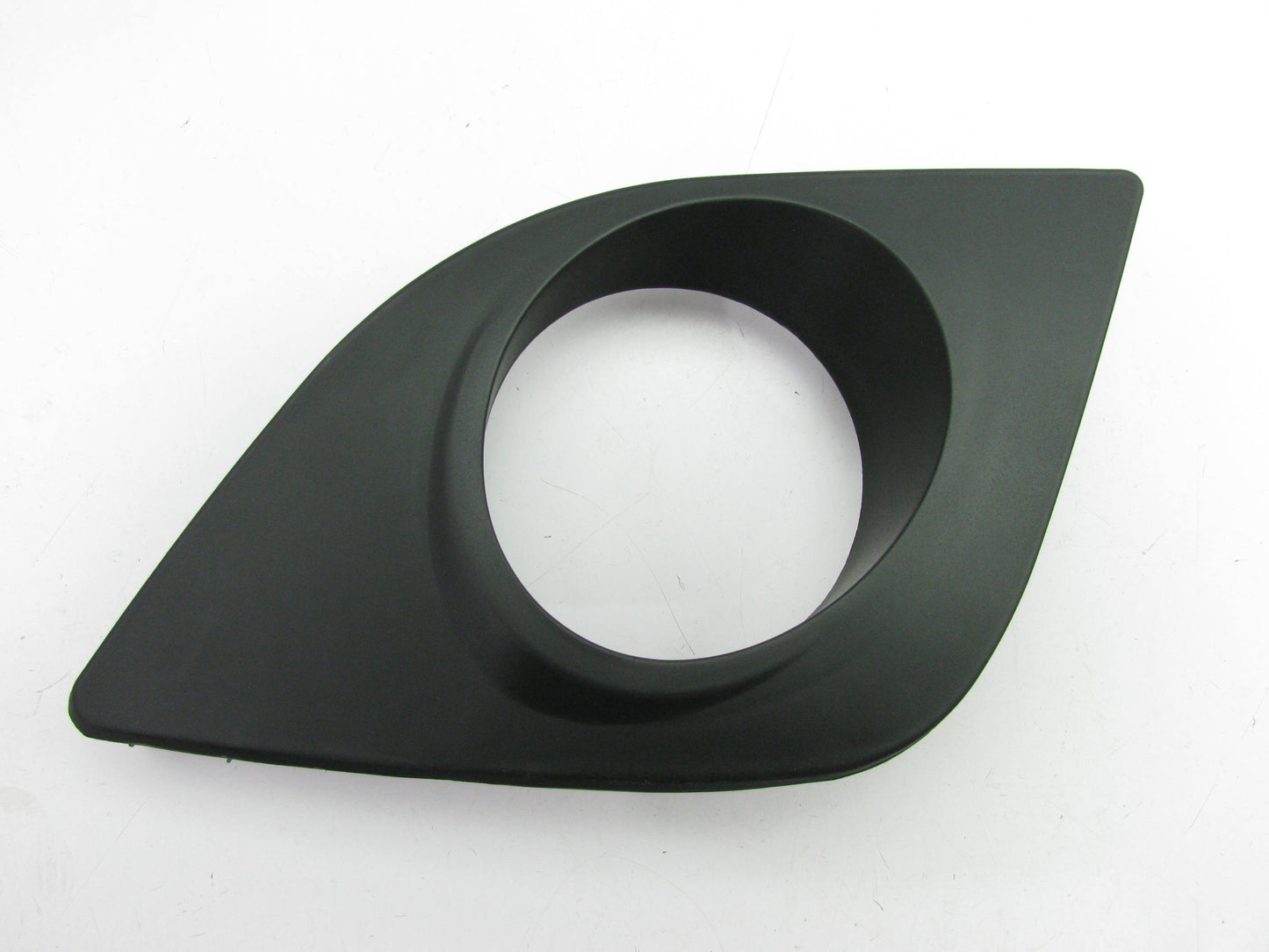 NEW AFTERMARKET - TO1038171 FRONT LEFT Fog Light Bezel 2014-2015 Toyota Corolla