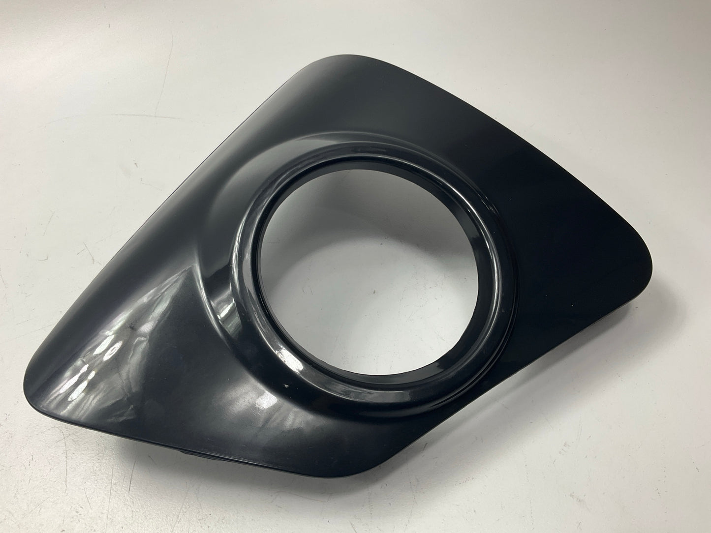 NEW AFTERMARKET TO1038172 Left Drivers Fog Light Bezel 2014-2016 Toyota Corolla