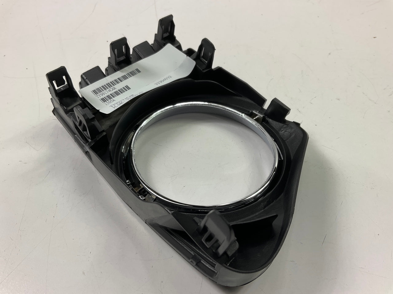 NEW - AFTERMARKET TO1039163 Fog Light Bezel Front Right 2012-2013 Toyota Prius V
