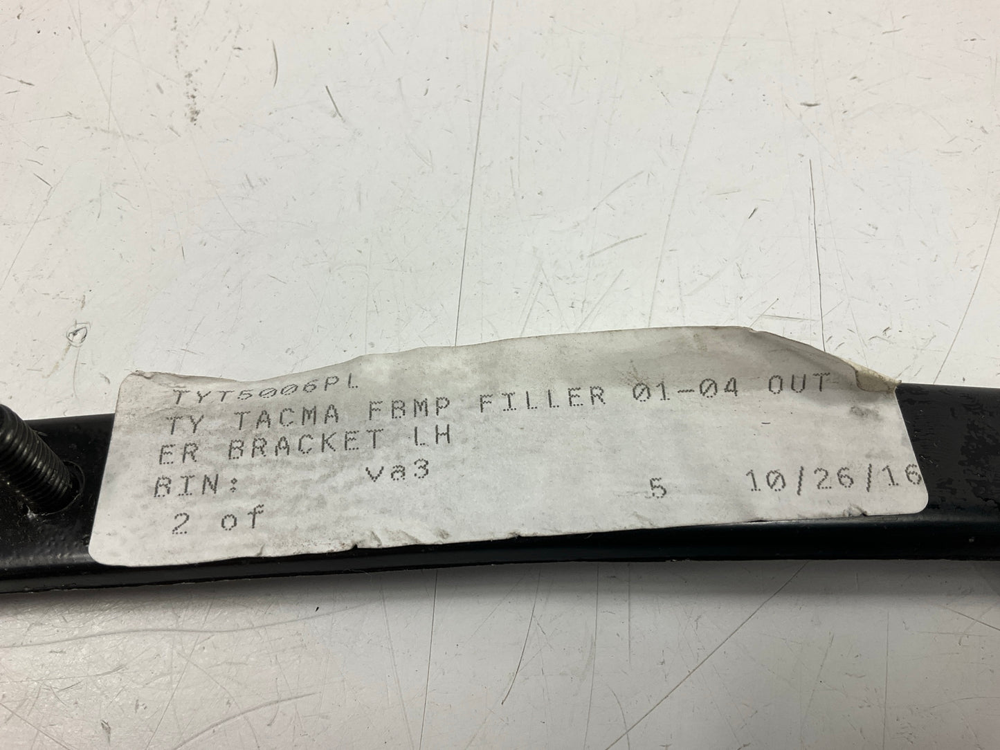 NEW AFTERMARKET Front Left Bumper Face Bar Retainer Bracket  01-2004 Tacoma