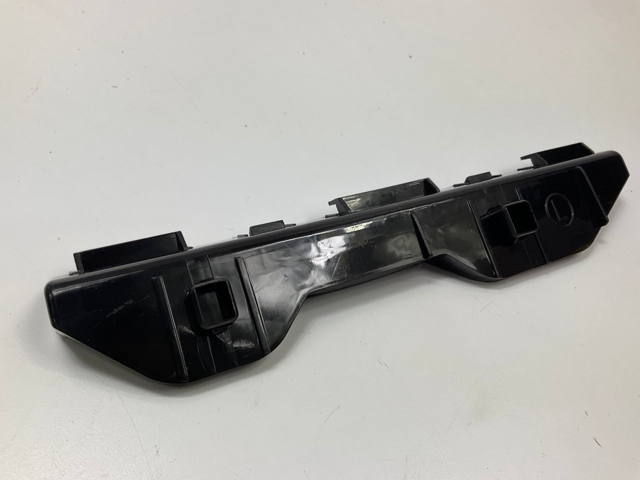 Rear Bumper Support Bracket Left Driver Side 2003-2008 Toyota Corolla TO1142112