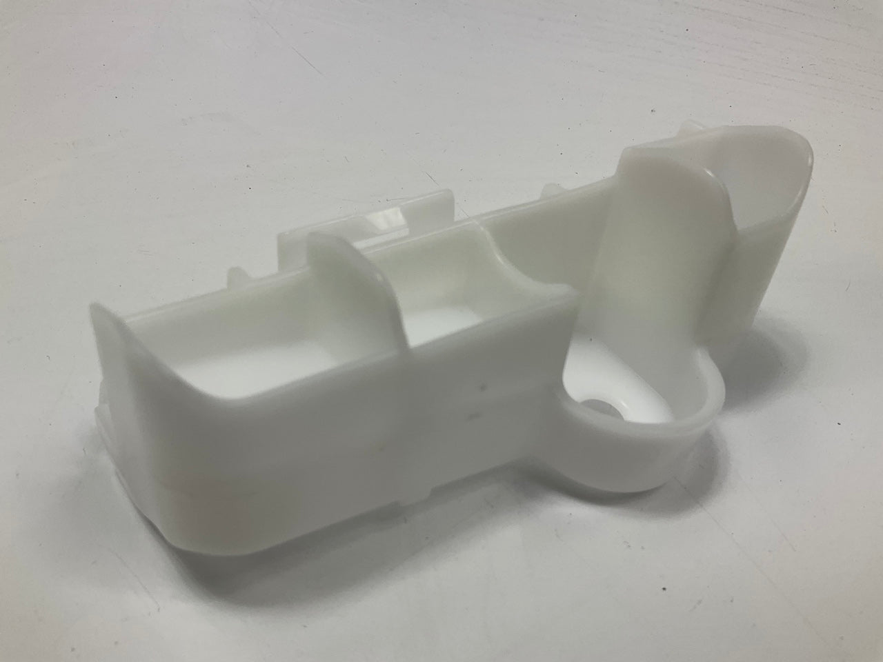 NEW - AFTERMARKET TO1142118 Rear Left Drivers Side Bumper Cover Retainer