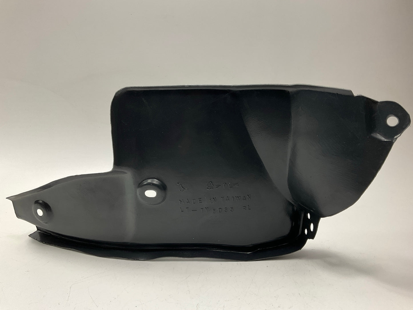 NEW AFTERMARKET Rear Left Bumper Trim Filler 2012-14 Toyota Yaris