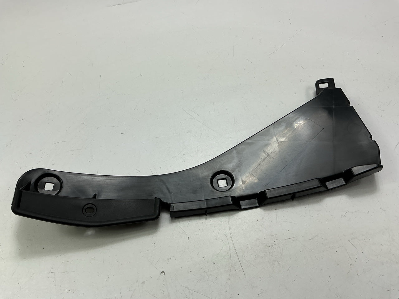 NEW 2014-2019 Toyota Corolla Sedan Rear Passenger Right Bumper Cover Seal Filler