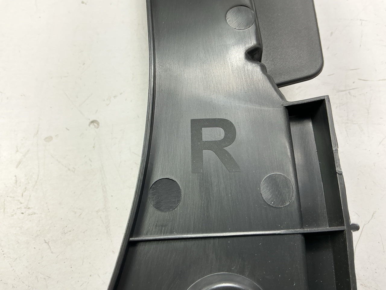 NEW 2014-2019 Toyota Corolla Sedan Rear Passenger Right Bumper Cover Seal Filler