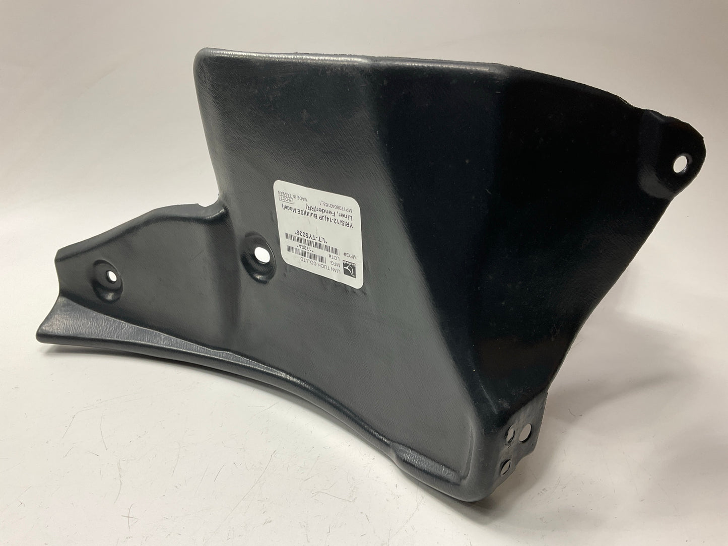 Rear Passenger Right Side Bumper Trim For 2012-2014 Toyota Yaris TO1183119