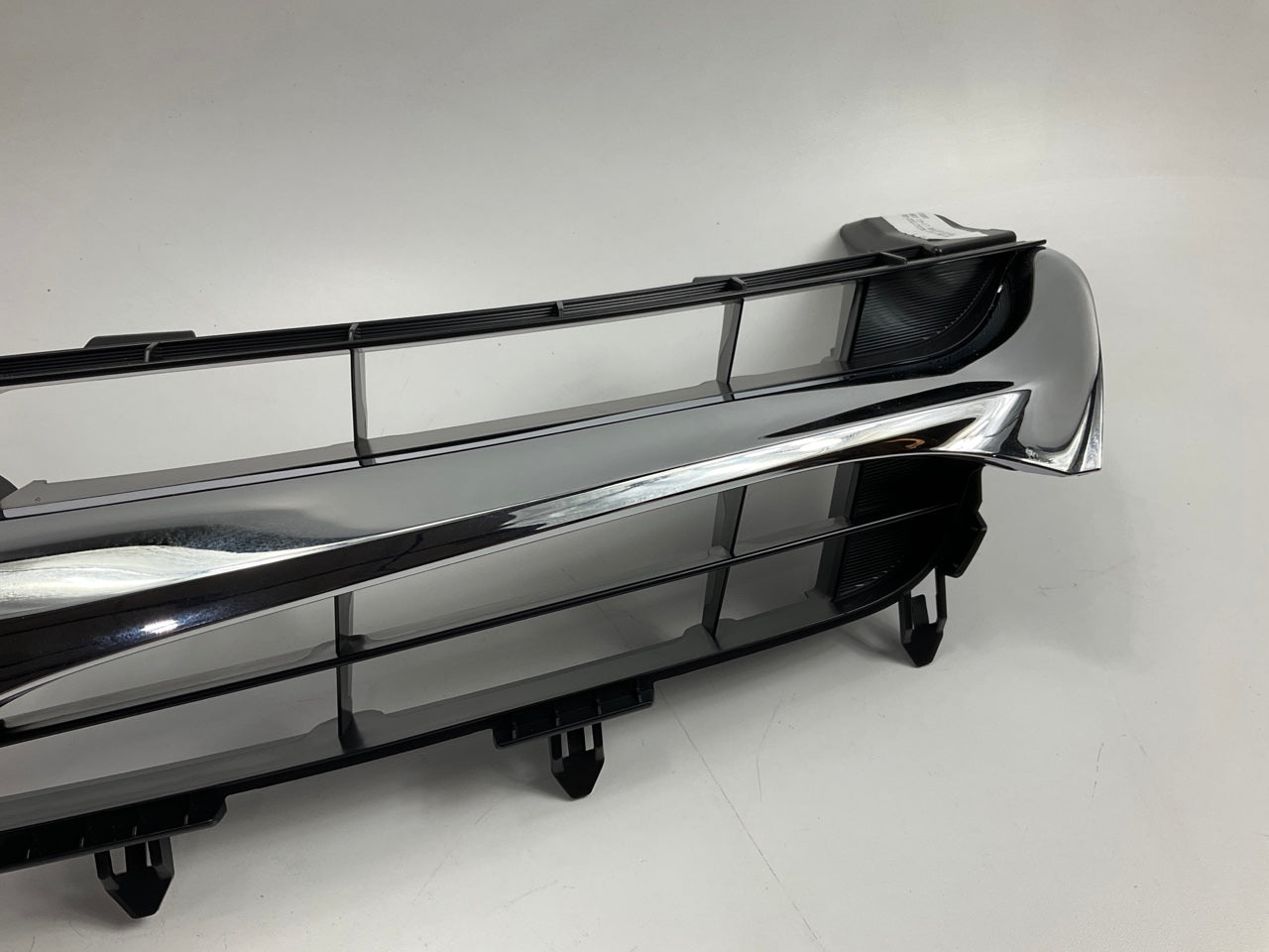 TO1200377 Front Bumper Upper Grille Chrome For 2015-2016 Toyota Camry