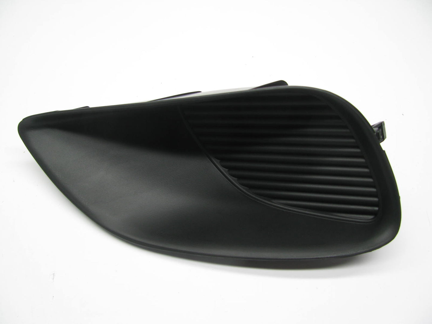 Passenger Side Right Fog Light Cover TO2599105 For 07-12 Toyota Yaris Sedan