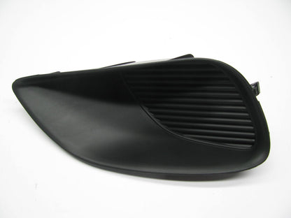 Passenger Side Right Fog Light Cover TO2599105 For 07-12 Toyota Yaris Sedan