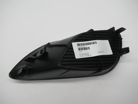 Passenger Side Right Fog Light Cover TO2599105 For 07-12 Toyota Yaris Sedan