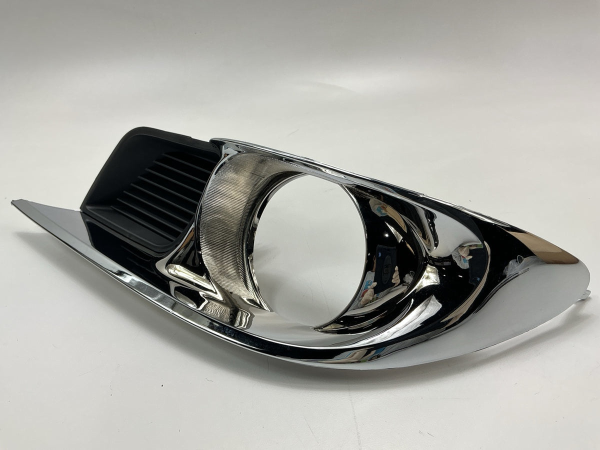 NEW AFTERMARKET Right Passenger Fog Light Lamp Bezel For 2011-2012 Toyota Avalon
